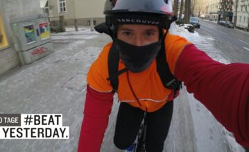 Felix beim Radfahren im Winter