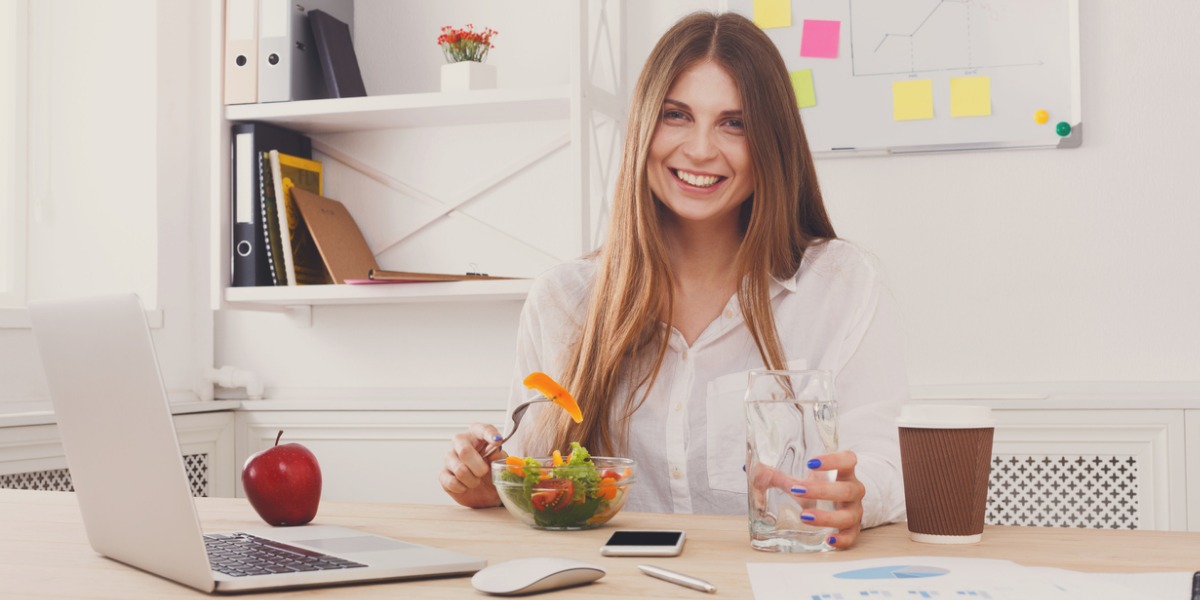 5 gesunde und lang haltbare Snacks fürs Büro