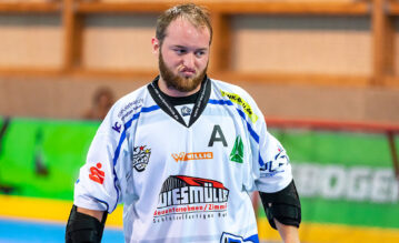 Matthias Rothhammer nach einer Niederlage beim Inline-Skaterhockey
