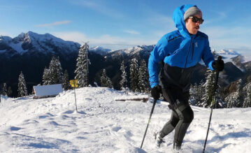 Florian Neuschwander beim Laufen im Schnee