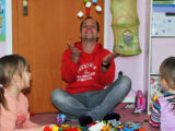 #BeatYesterday.org-Redakteur Oliver Kramer beim Legospielen mit seinen Töchtern