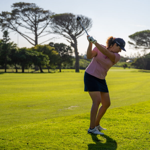 Kraft beim Golf: Mit Muskeln zu gezielten Abschlägen
