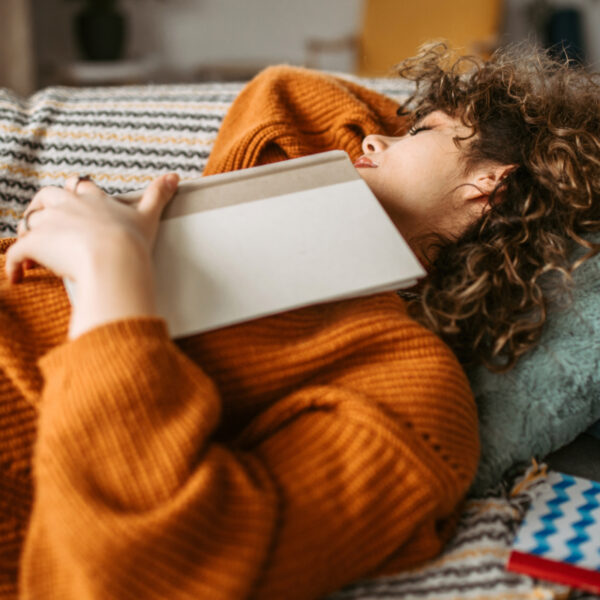 Power Napping: So holst du dir deine Energie zurück