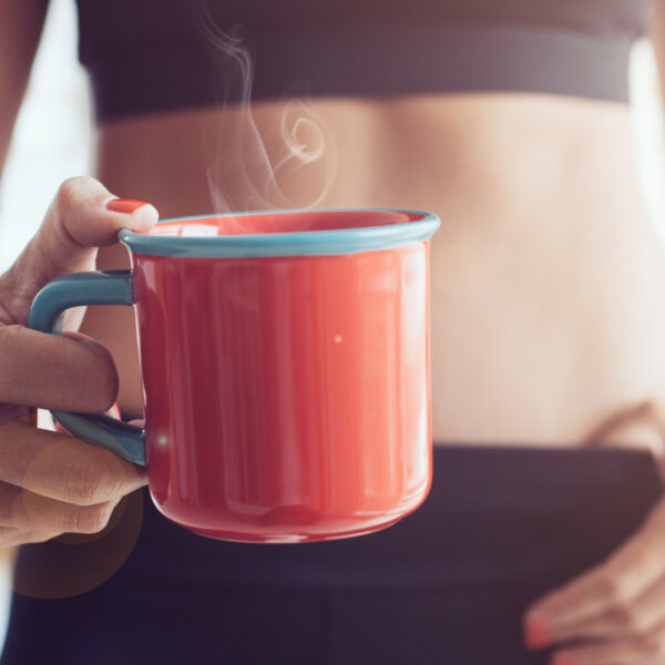 Leistungsschub vor dem Sport: Was wirkt besser – Kaffee oder Energydrink?