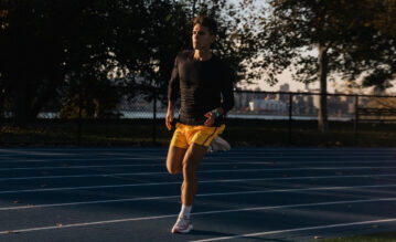 Mann beim Fartlek Training