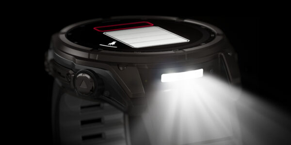 Die Taschenlampe der fenix 8 von Garmin