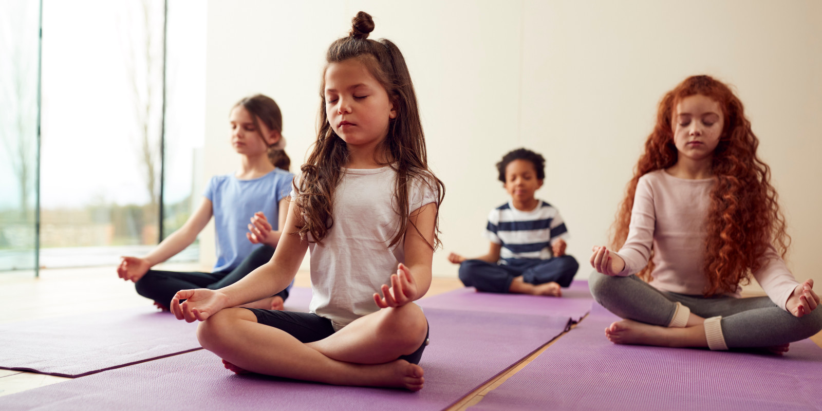 Kinderyoga: Spielerisch zu mehr Achtsamkeit und innerer Balance