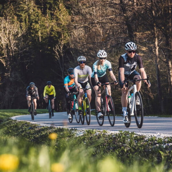 Radfahren in der Gruppe: Kennst du diese Handzeichen?